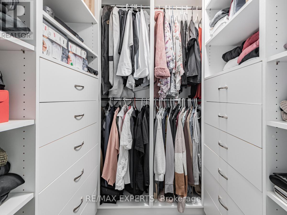 12 FERRAGINE CRESCENT - 23