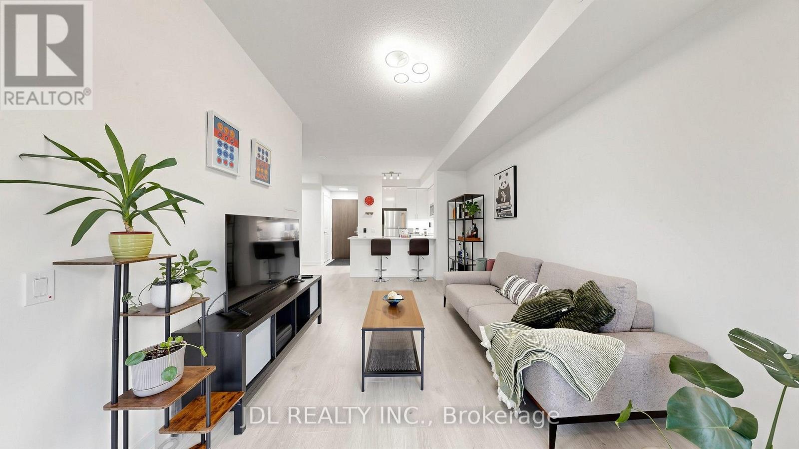 #1010 4955 YONGE STREET - 8