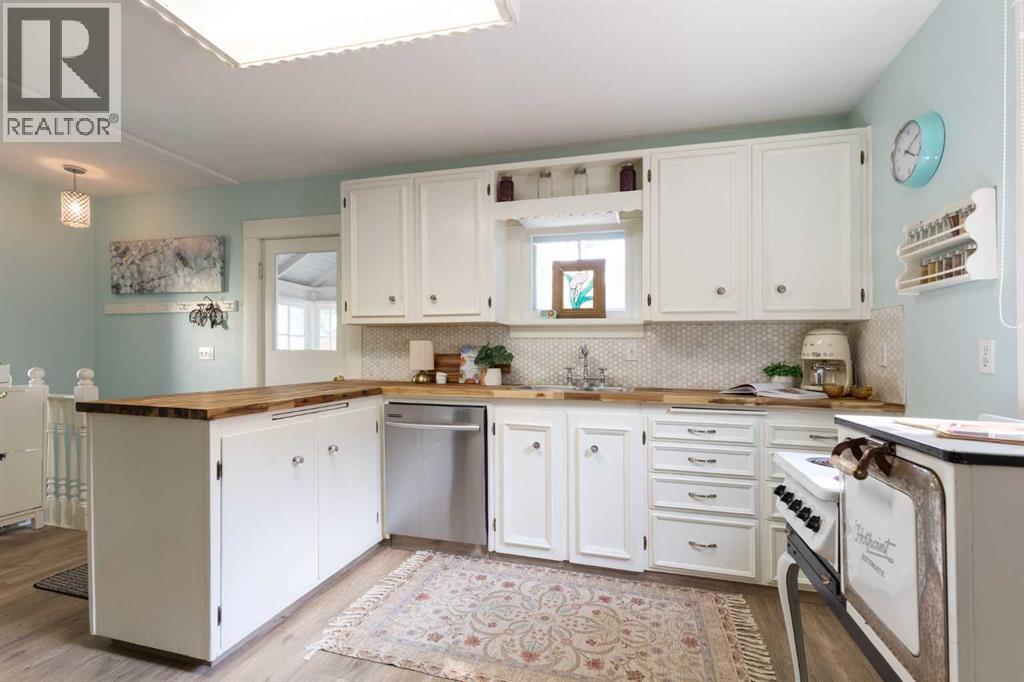 543 Cambridge Street Southeast - Photo 15
