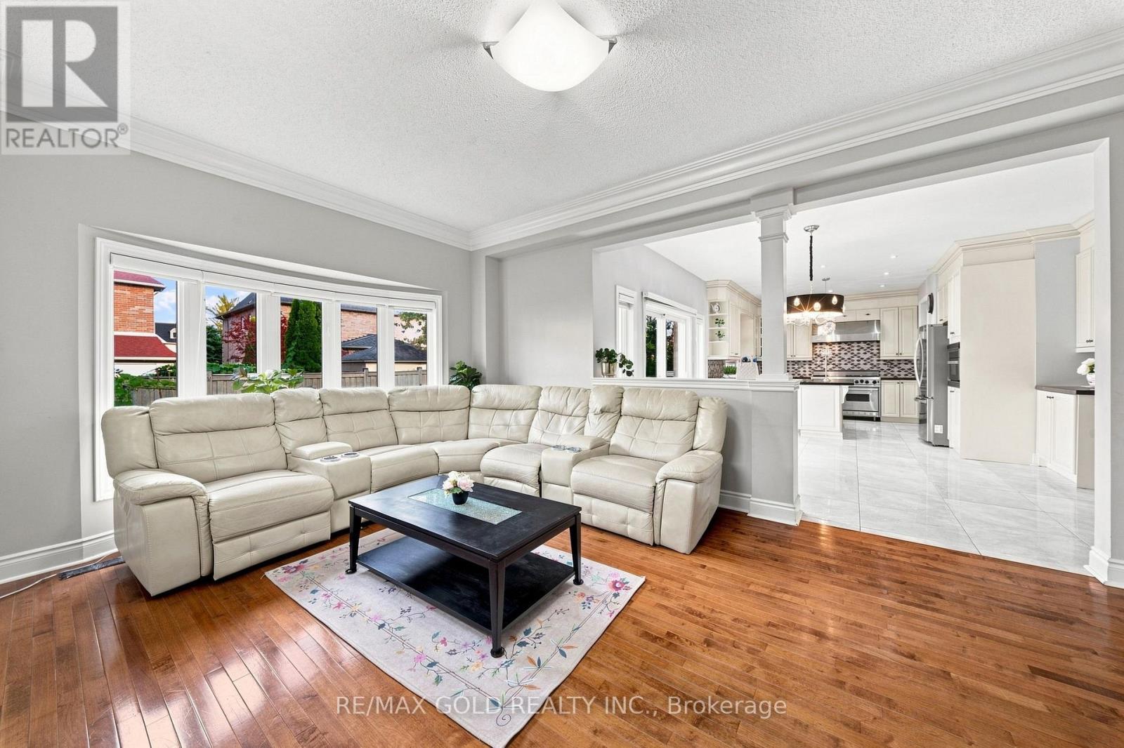 31 FONTAINEBLEU ROAD - 14