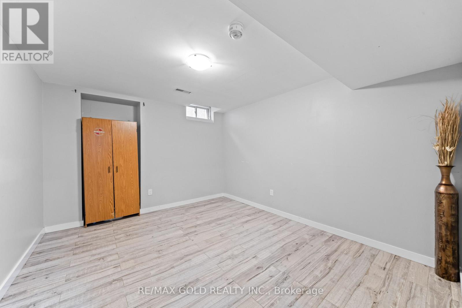31 FONTAINEBLEU ROAD - Image 30