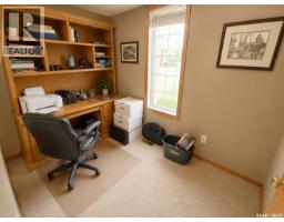Bedroom - Mcdonald Acreage, Weyburn Rm No  67, SK S4H0A0 Photo 10