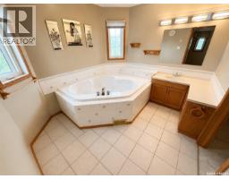 Office - Mcdonald Acreage, Weyburn Rm No  67, SK S4H0A0 Photo 13