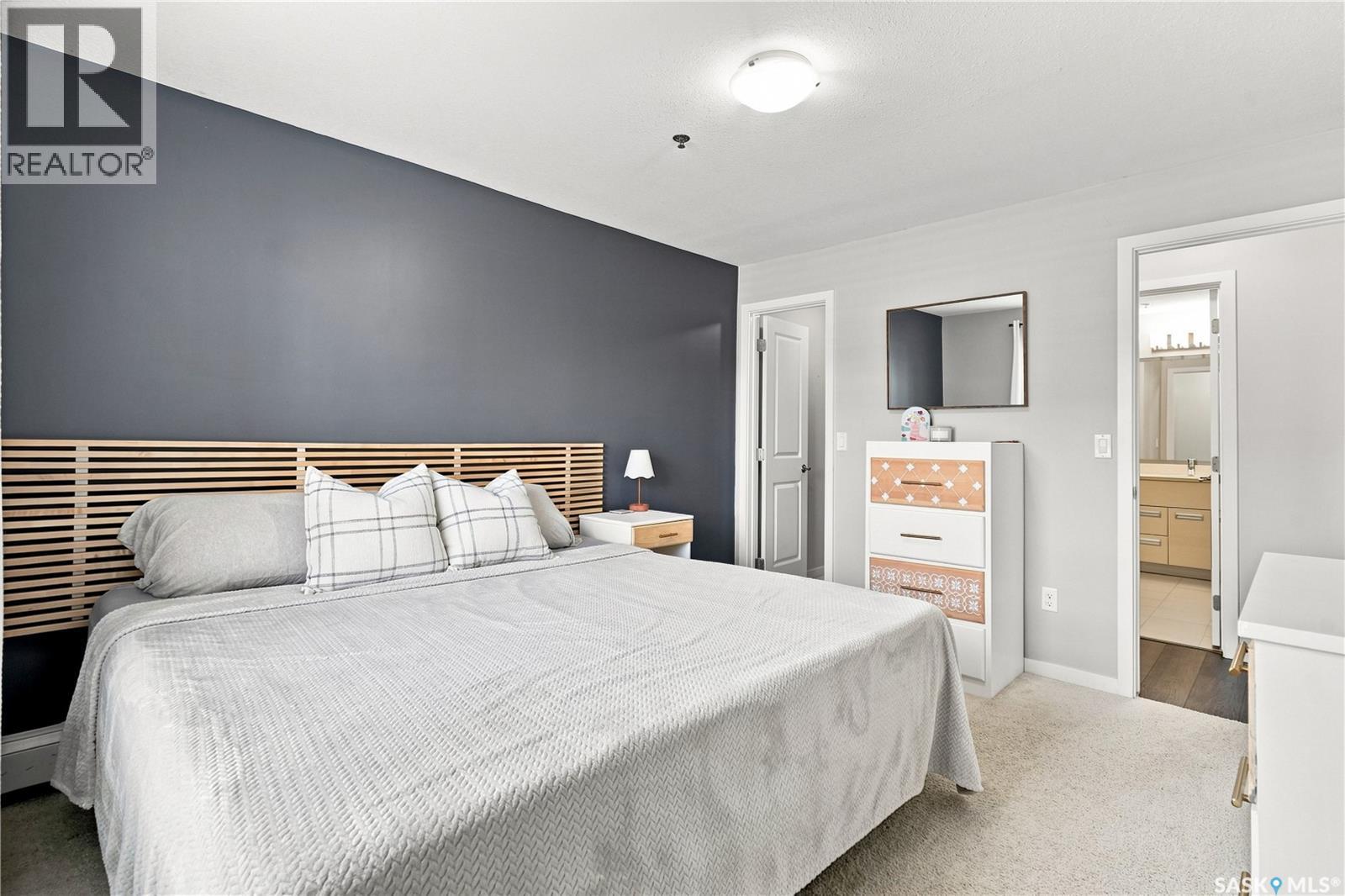 #105 1510 Neville DRIVE - 12