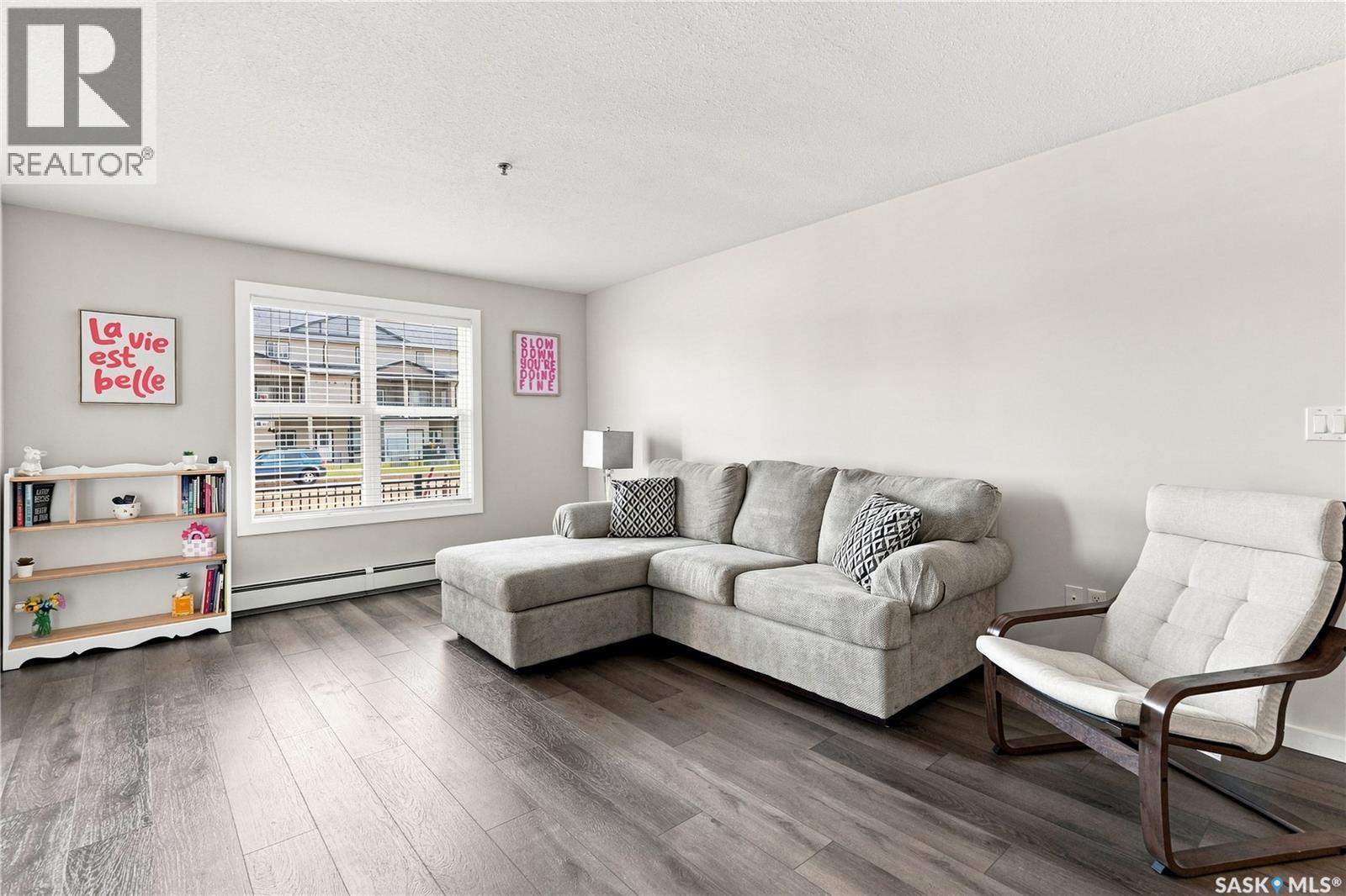 #105 1510 Neville DRIVE - 9