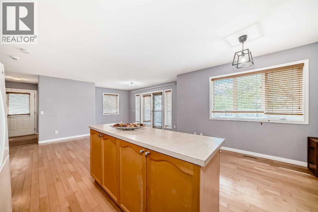 156 Simcoe Place Southwest - Photo 9