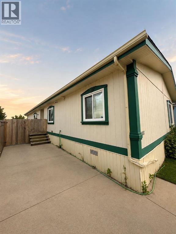 4817 6 Street, Coalhurst — photo 2