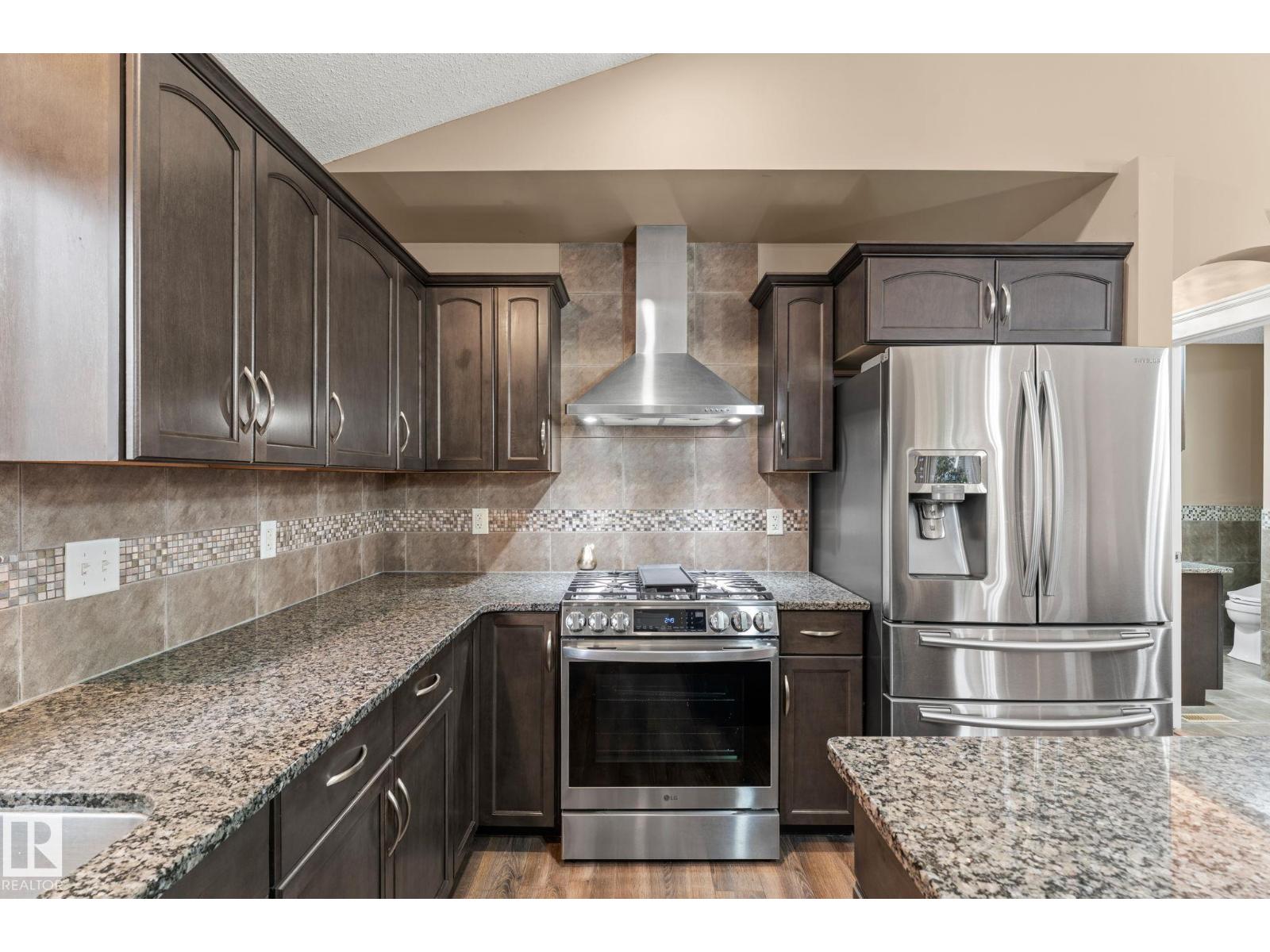 17027 121 Street NW - Photo 14