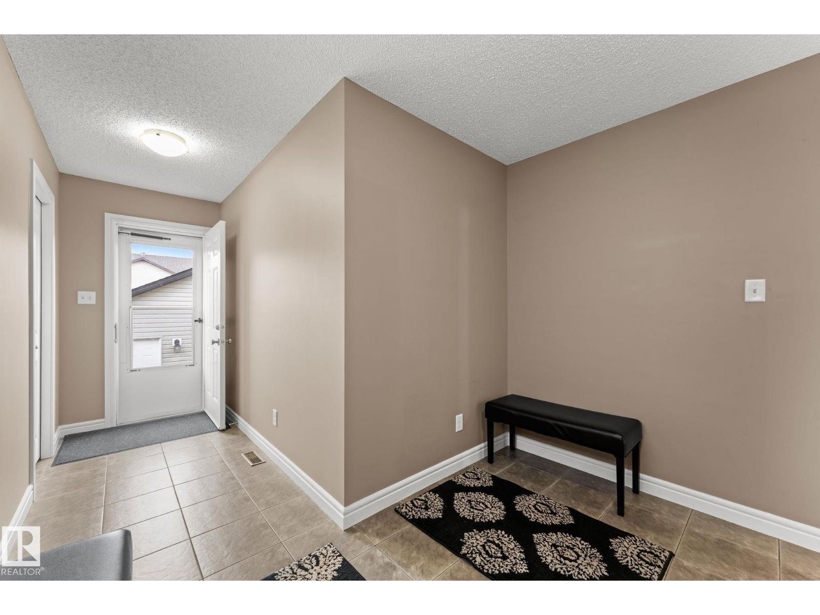 17027 121 Street NW - Photo 21