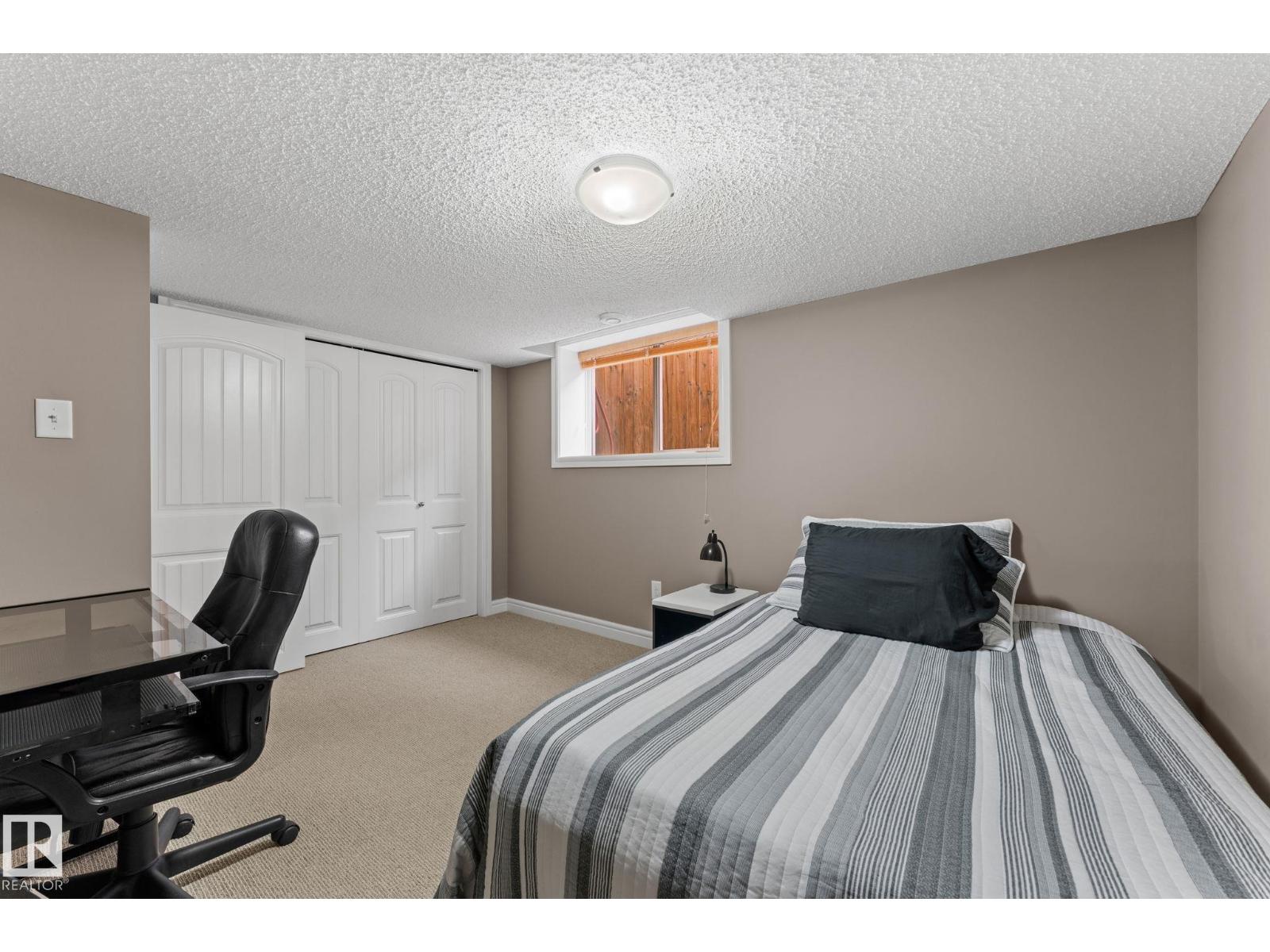 17027 121 Street NW - Photo 32
