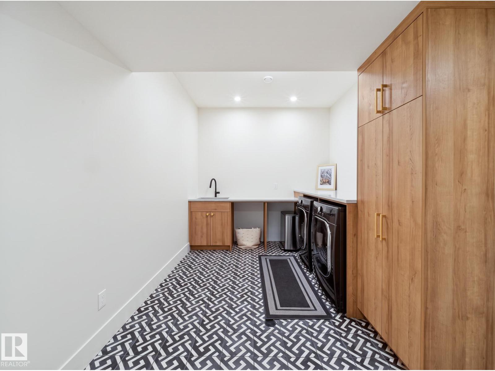 #68 54403 RGE ROAD 251 - 47