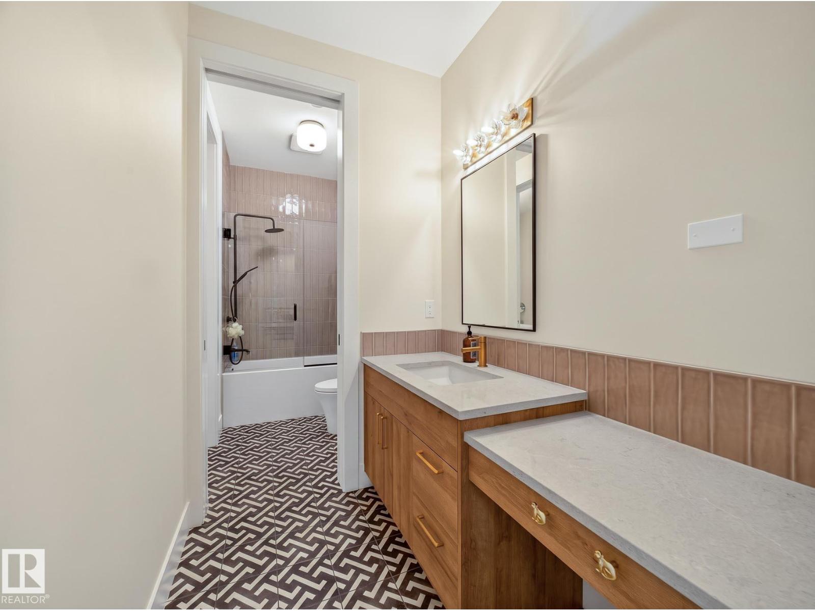 #68 54403 RGE ROAD 251 - 57