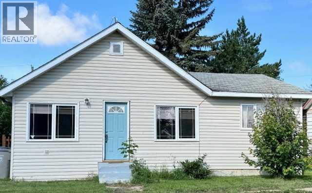 208 1 Street W