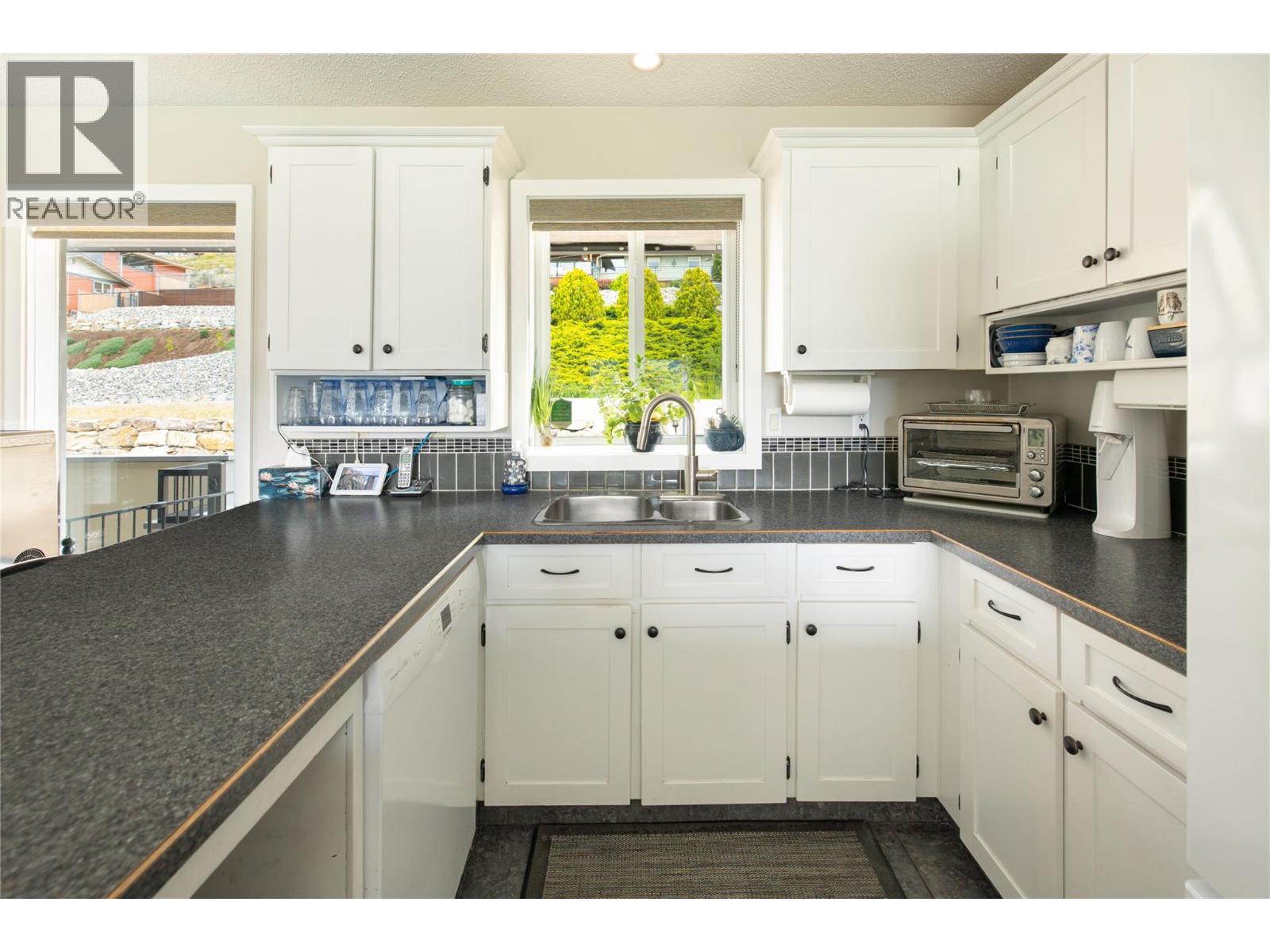 6636 Southwind Road - Image 11