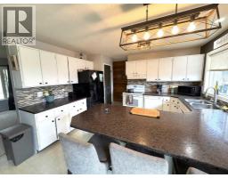 4pc Bathroom - 5602 47 Avenue W, Forestburg, AB T0B1N0 Photo 7