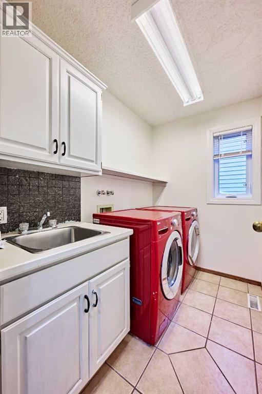 7 Suncastle Crescent SE - 29