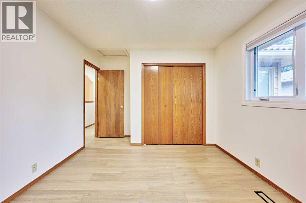 7 Suncastle Crescent SE - 39