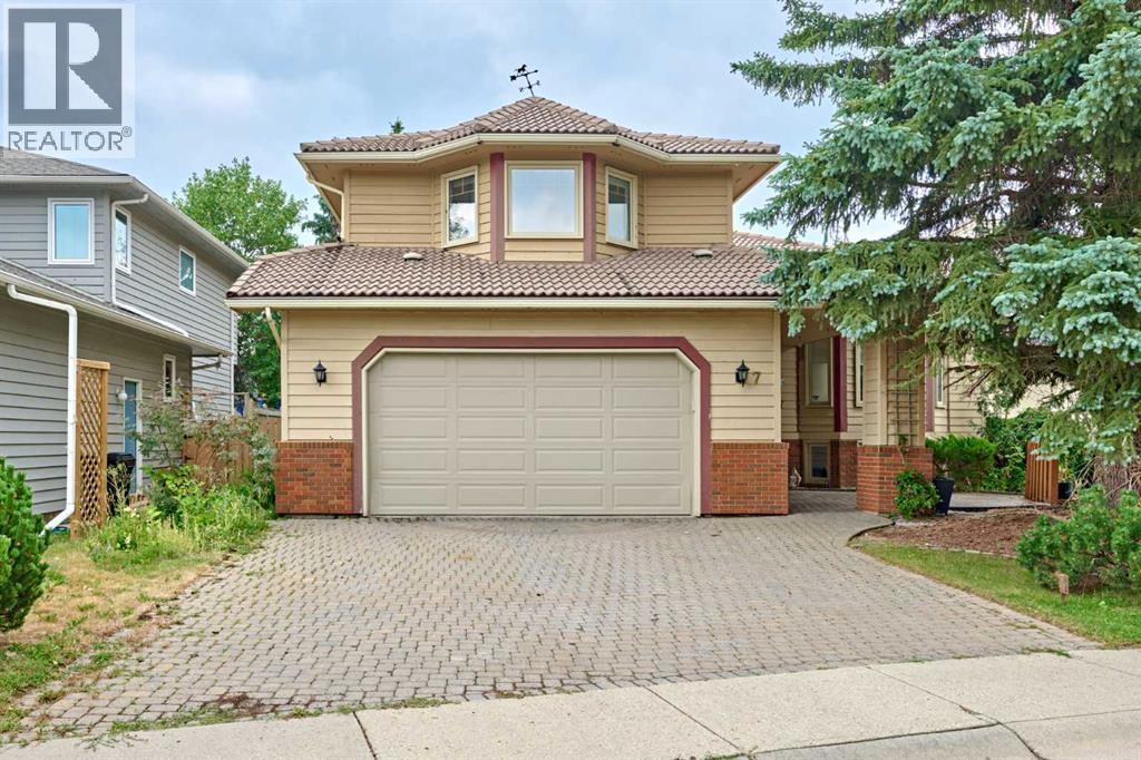 7 Suncastle Crescent Southeast
