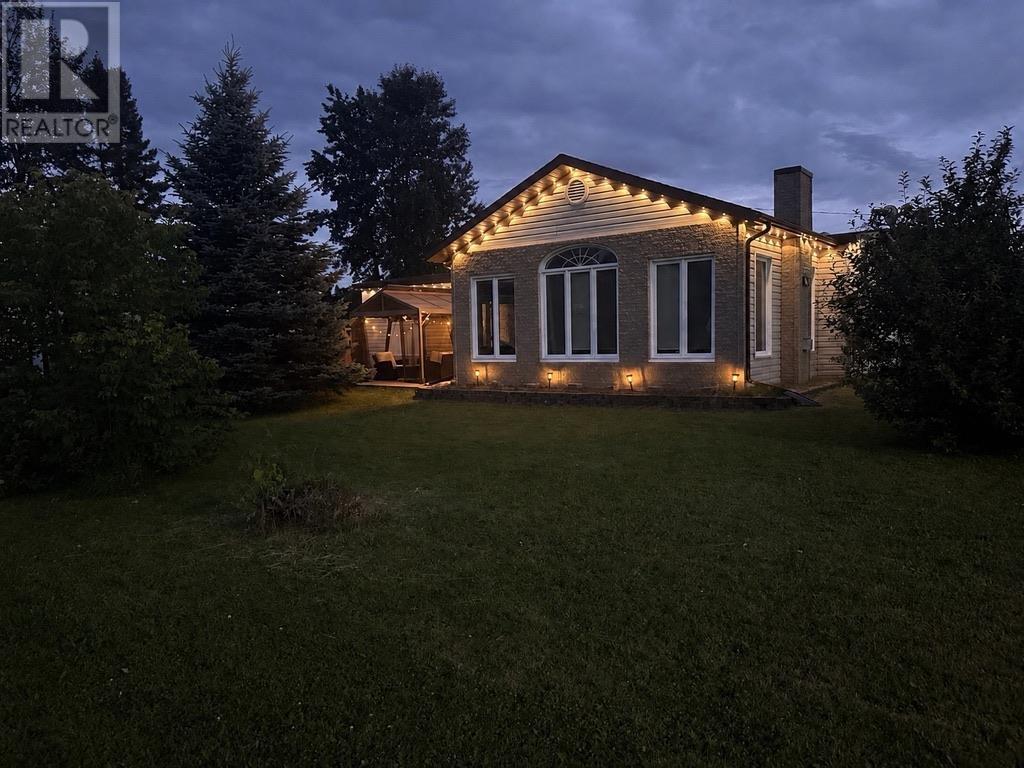 109 Clarke AVE - 31