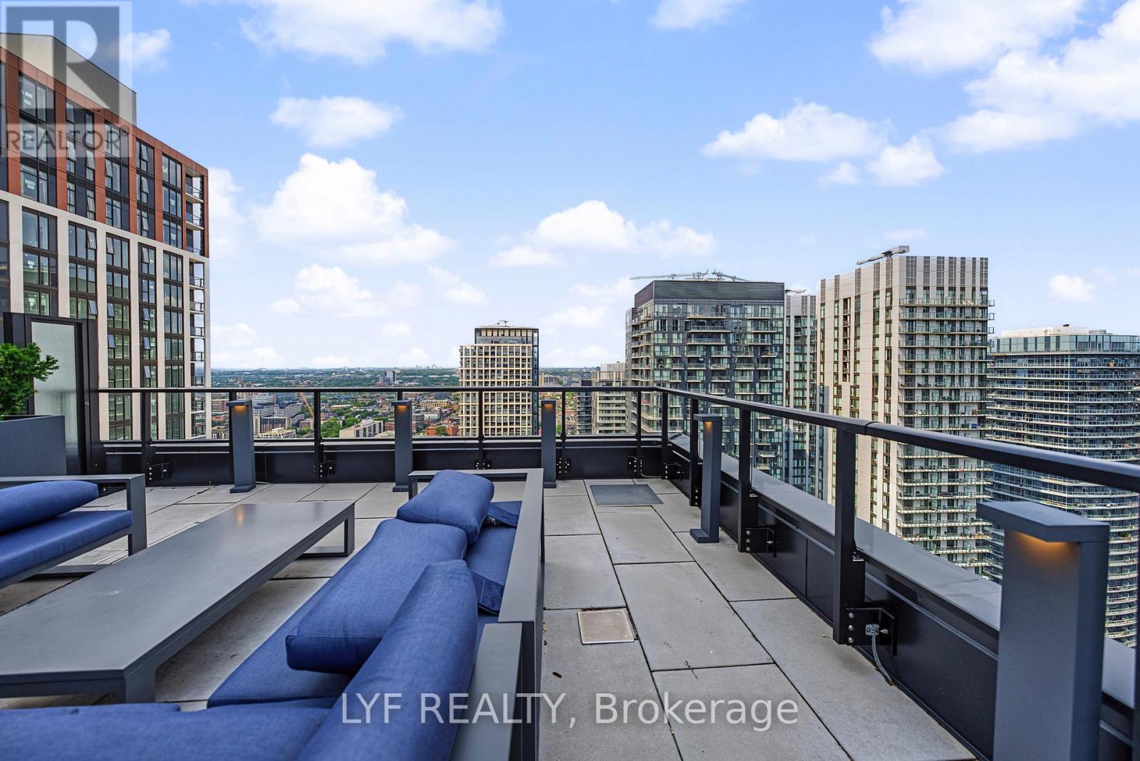 #2403 357 KING STREET W - 38