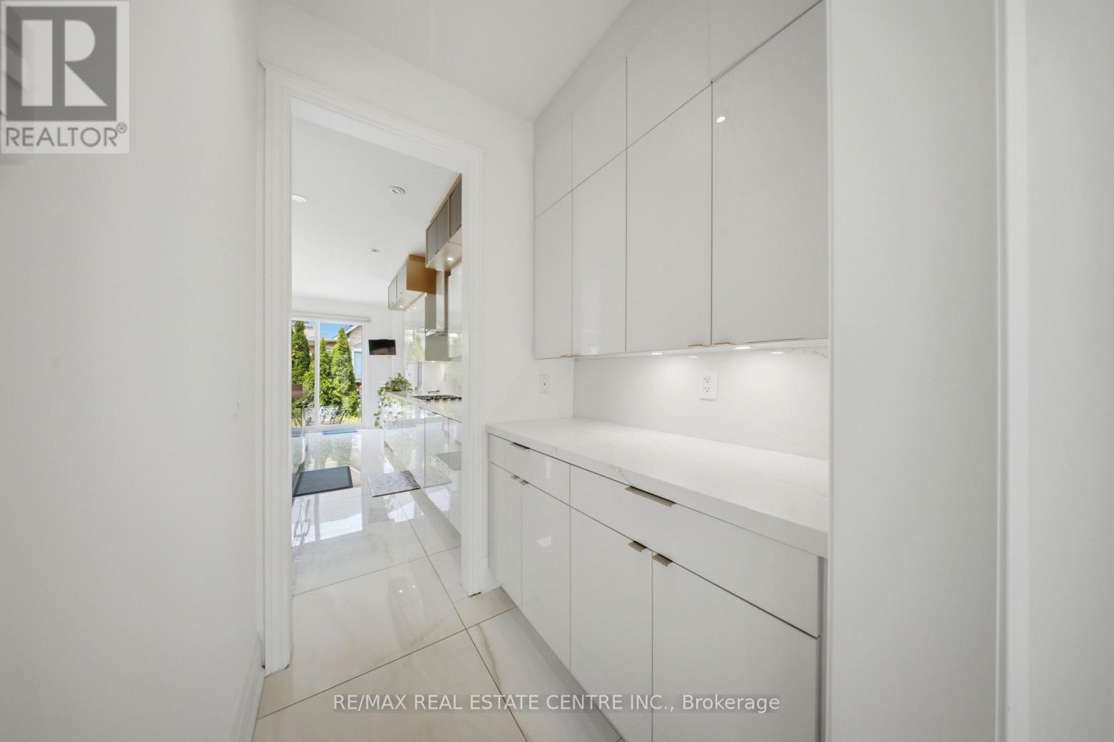567 BRIDGEVIEW ROAD - 9