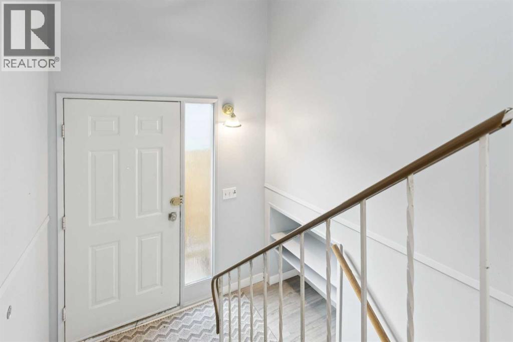 1121 Berkley Drive NW, Calgary — photo 3