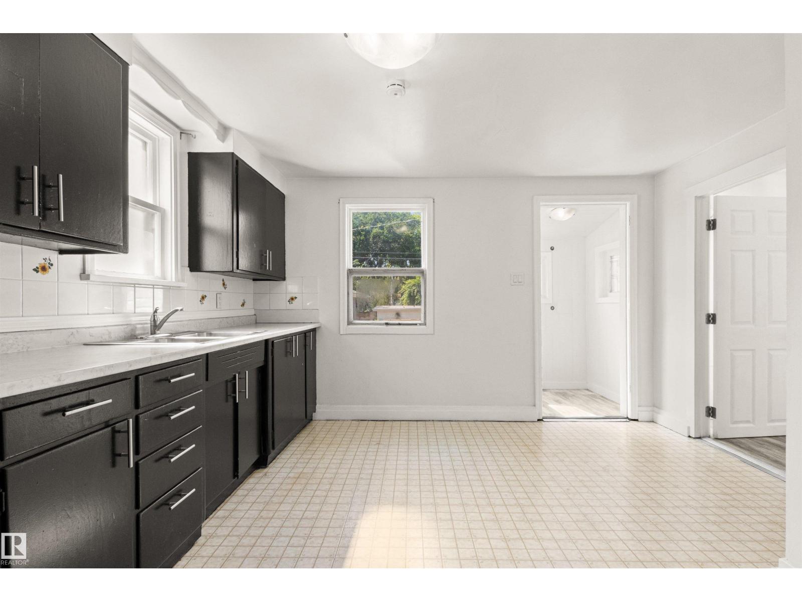 12014 58 ST NW - 11