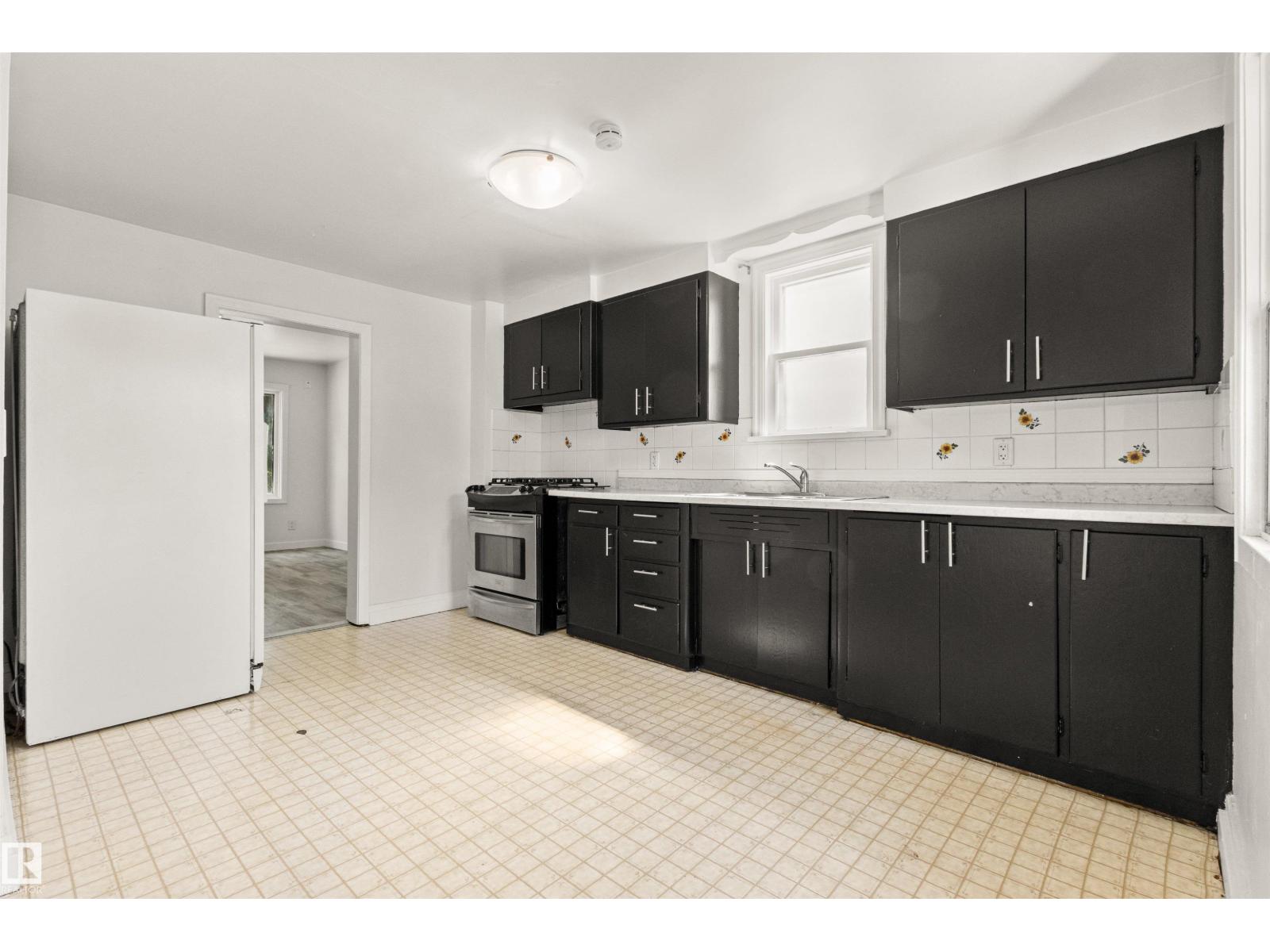 12014 58 ST NW - Image 13