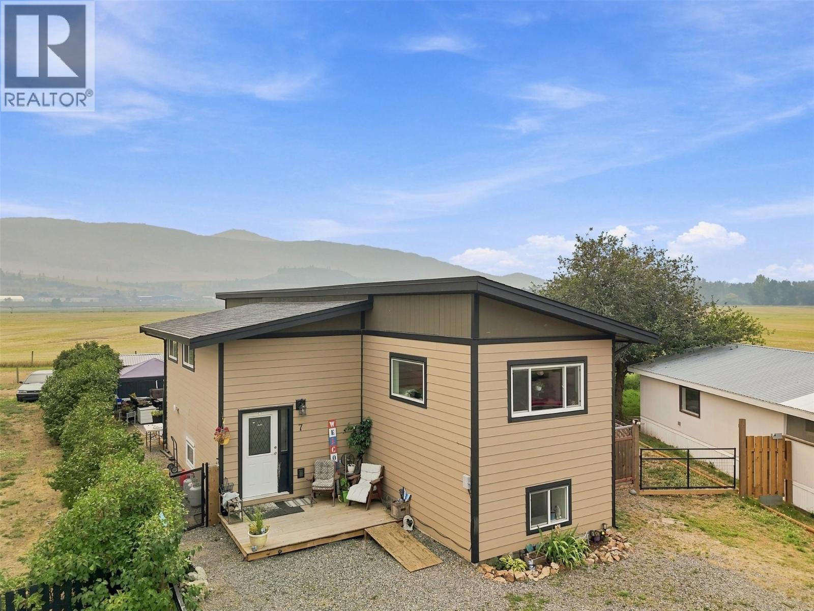 159 ZIRNHELT Road Unit# 7, Kamloops — photo 2