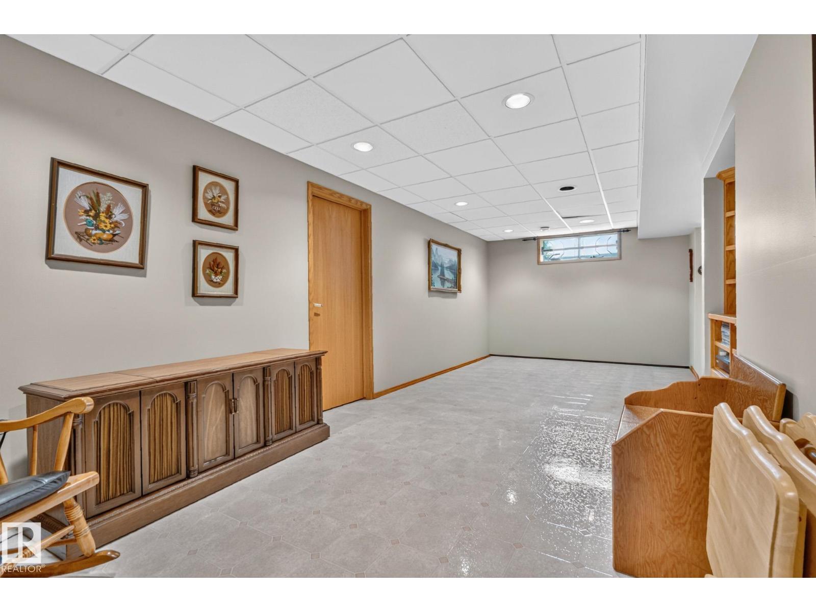 3108 36B AV NW - Image 35