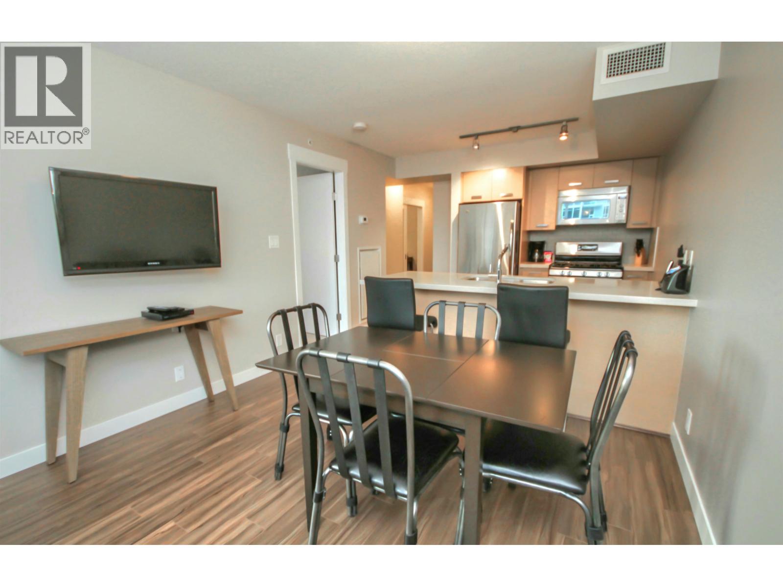907 8033 SABA ROAD, Richmond — photo 3
