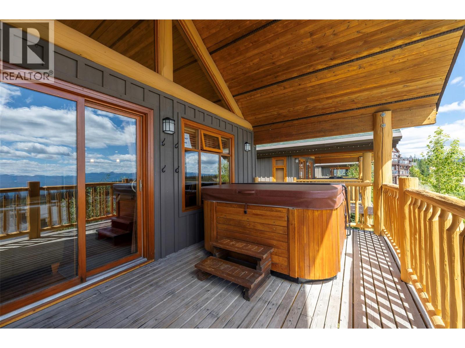 360 Whitehorse Lane Unit# 16, Big White