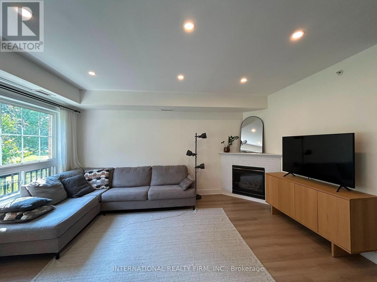 #204 1785 EGLINTON AVENUE E - 12