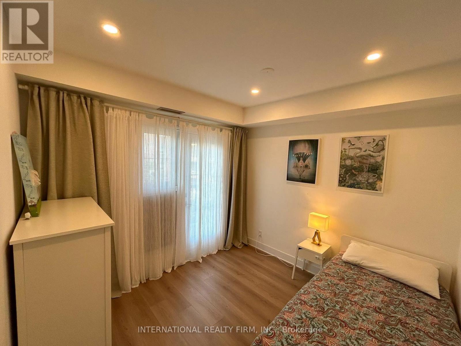 #204 1785 EGLINTON AVENUE E - 34