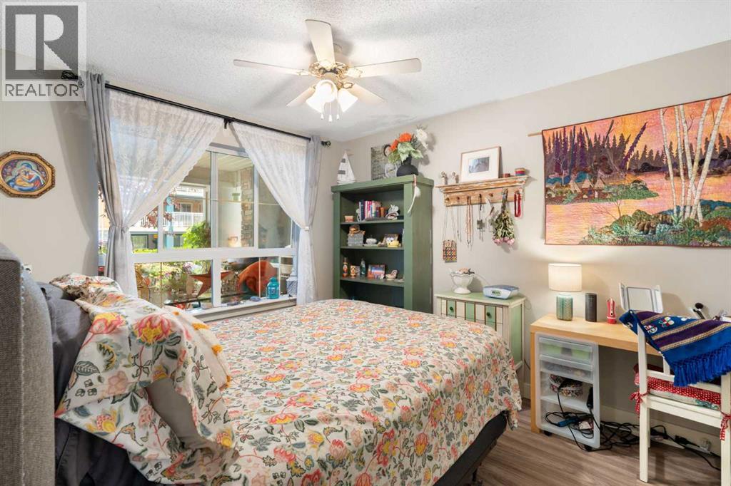 #159 35 Richard Court SW - 15
