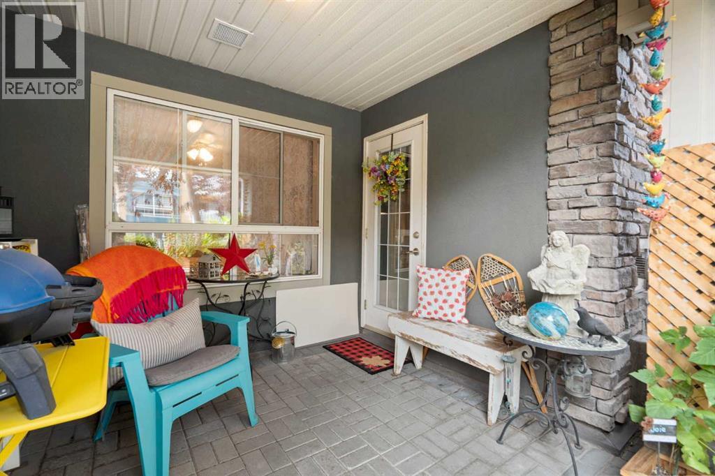 #159 35 Richard Court SW - 22