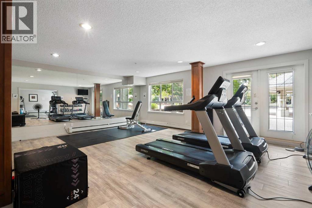 #159 35 Richard Court SW - 32