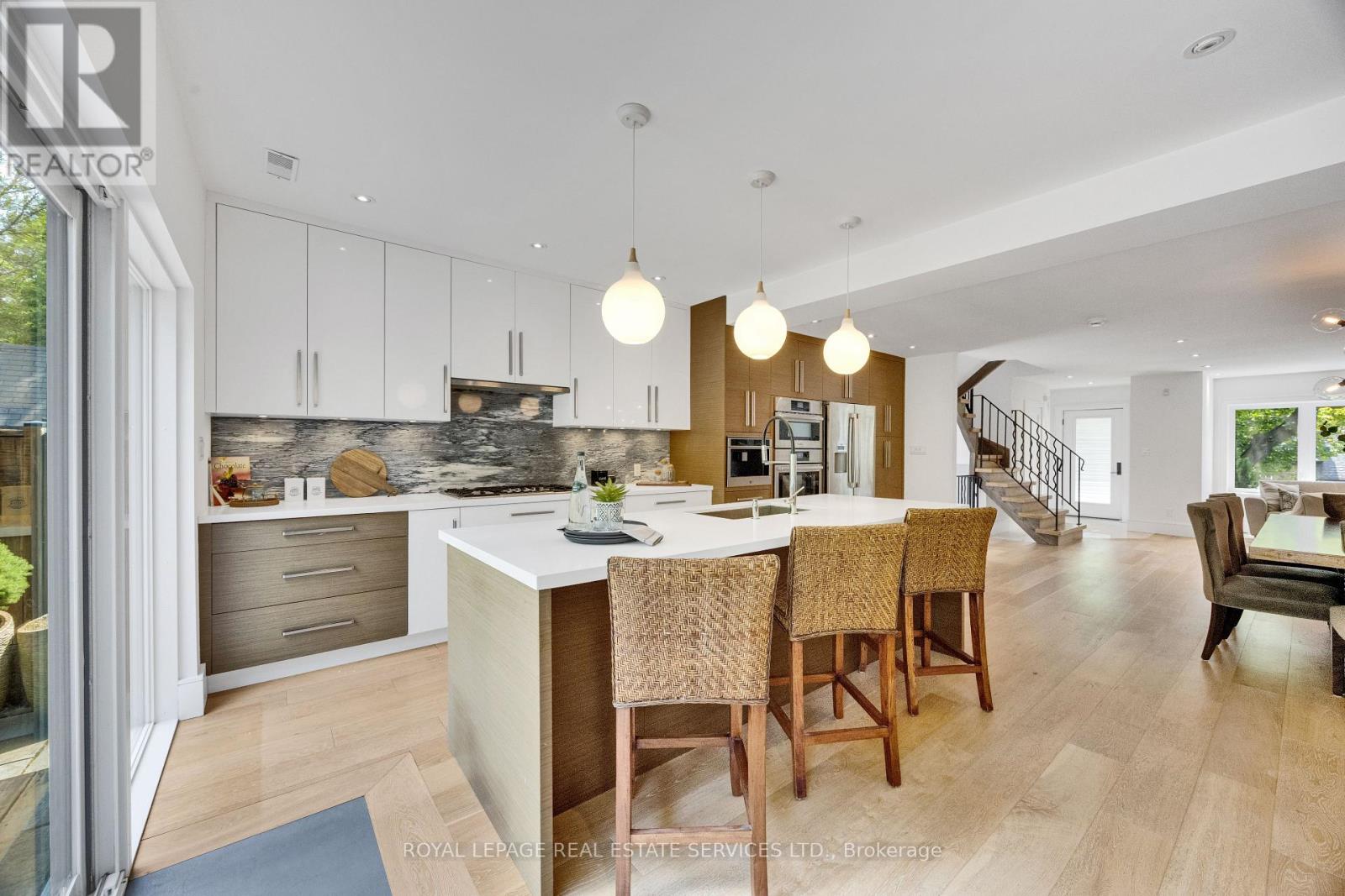 52 GLENADEN AVENUE E - 14
