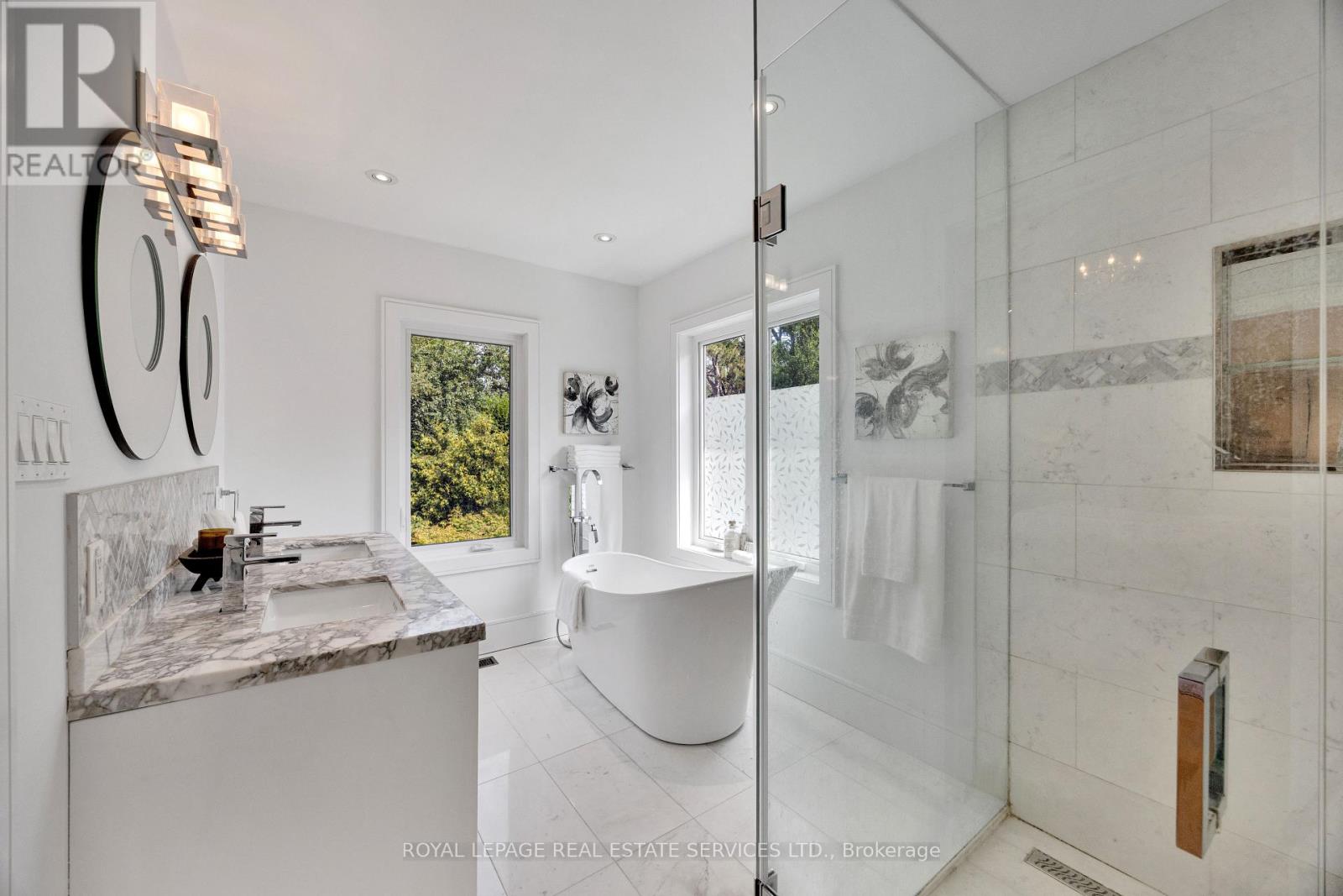 52 GLENADEN AVENUE E - 23