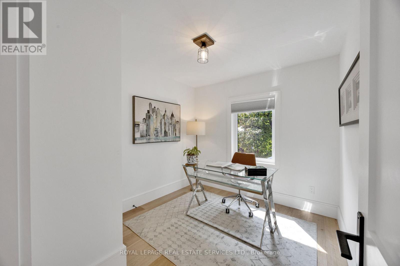 52 GLENADEN AVENUE E - 28