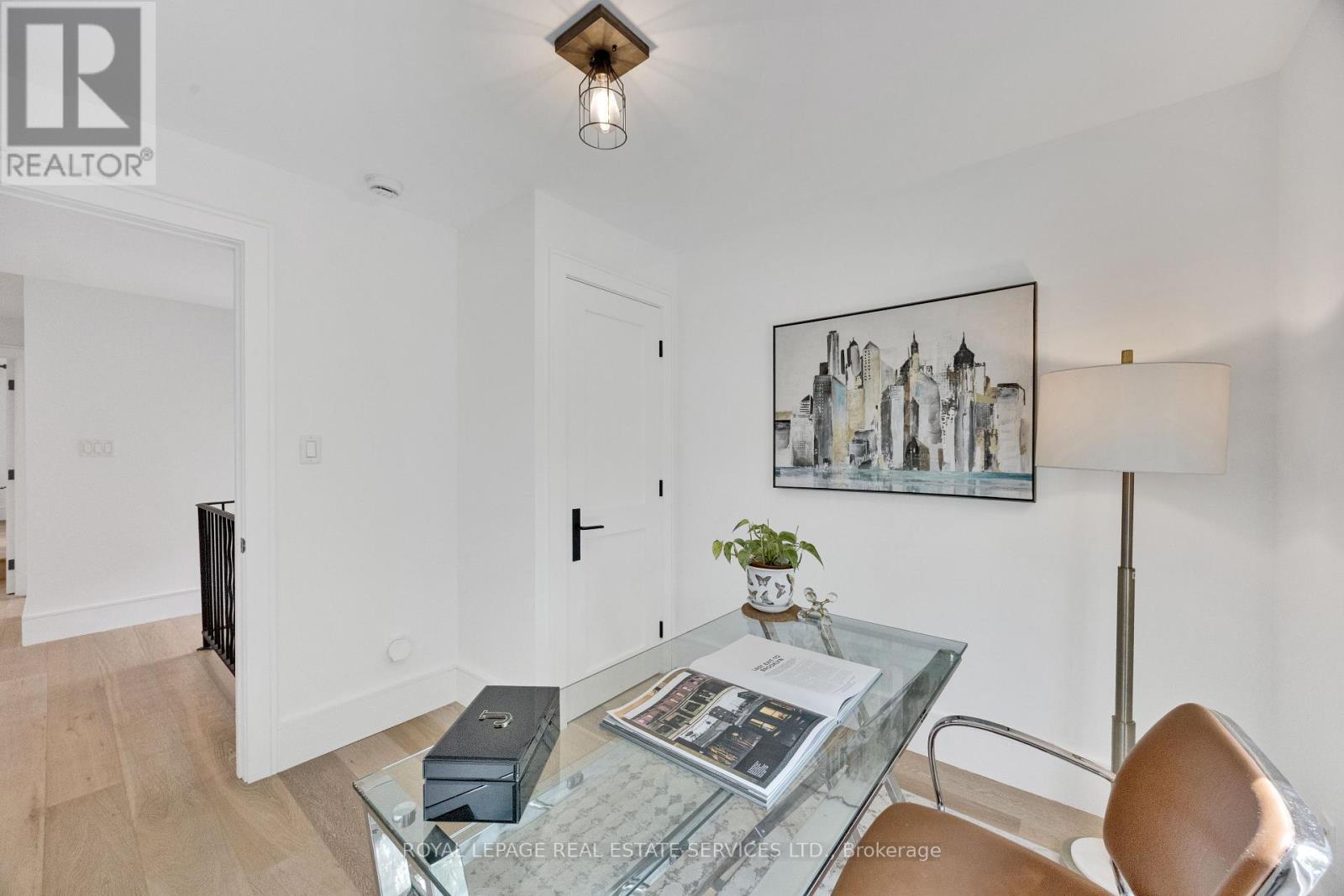 52 GLENADEN AVENUE E - 29