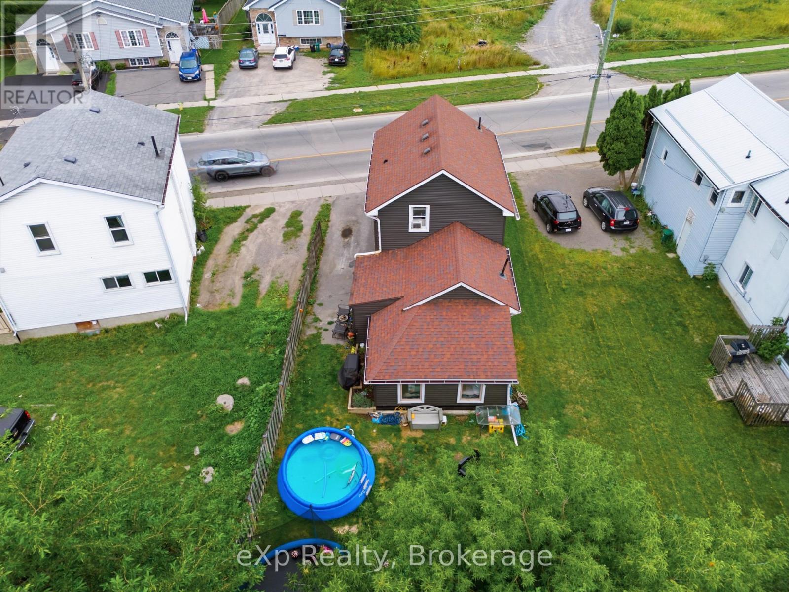 213 STATION STREET - Image 28