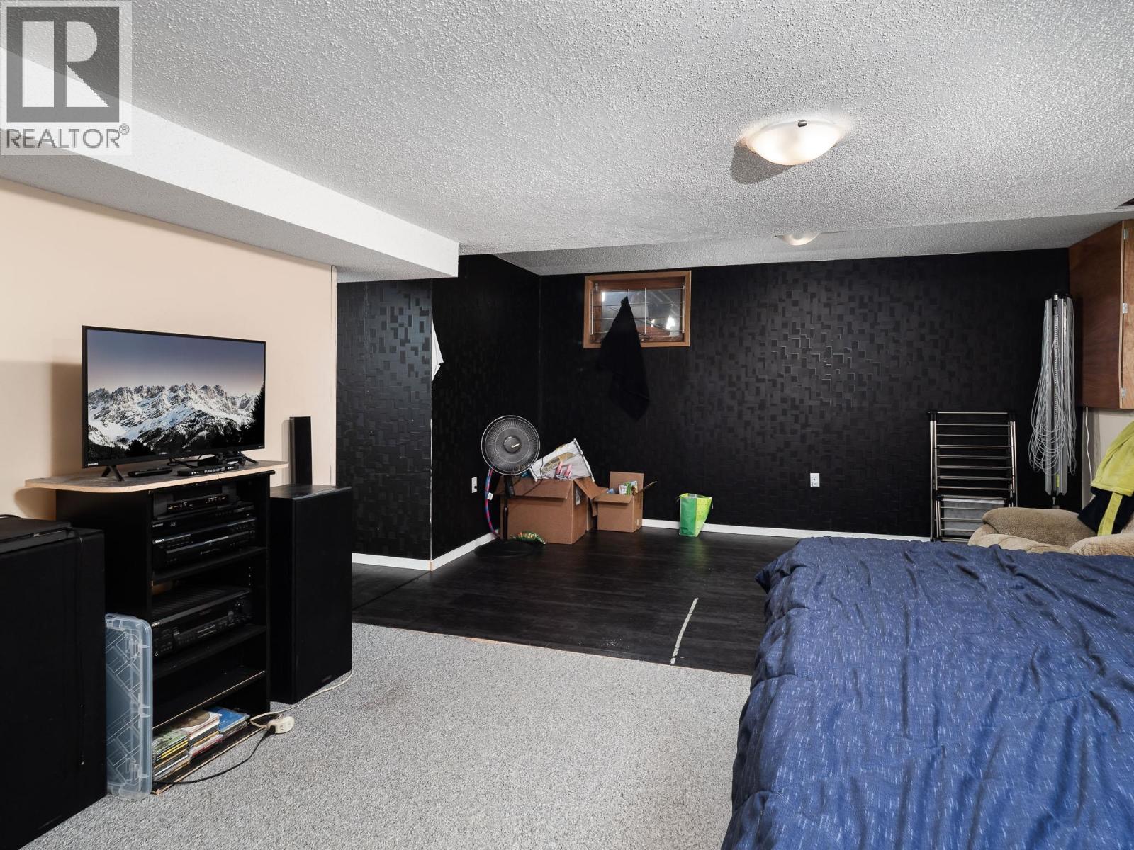 7786 LANCASTER CRESCENT - 21