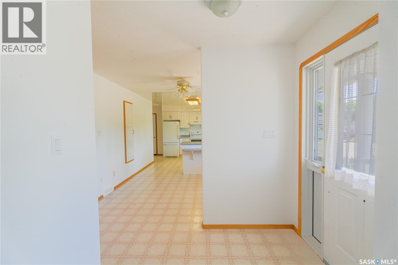 126 5th AVENUE W - Image 17
