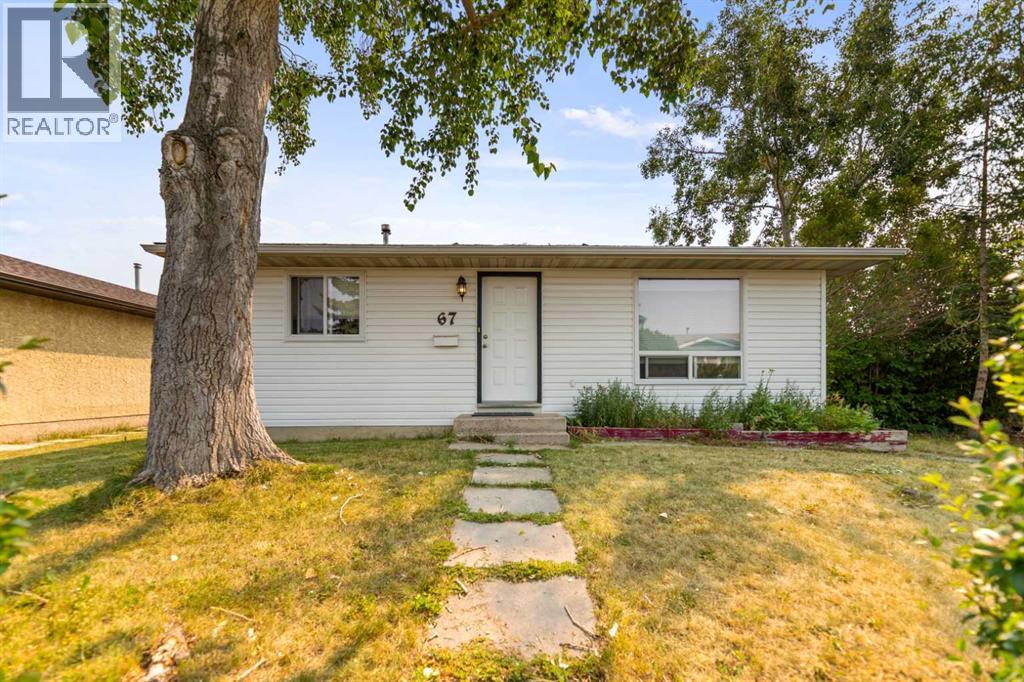 67 Falchurch Crescent NE - 1