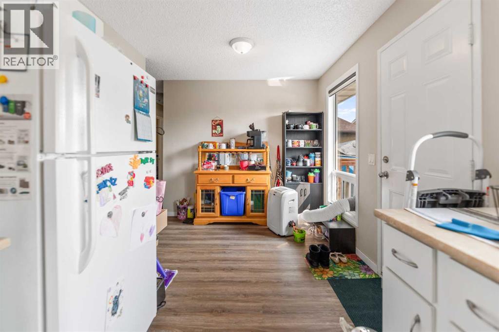 67 Falchurch Crescent NE - 11