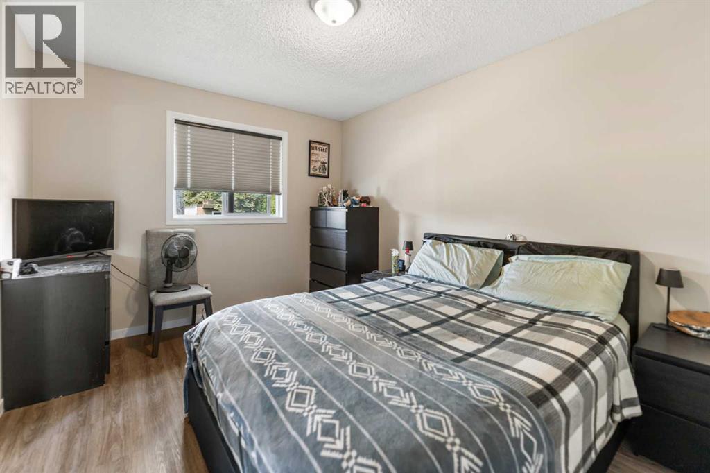 67 Falchurch Crescent NE - 17