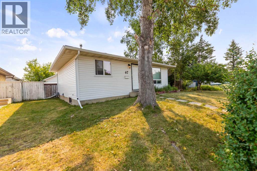 67 Falchurch Crescent NE - 2