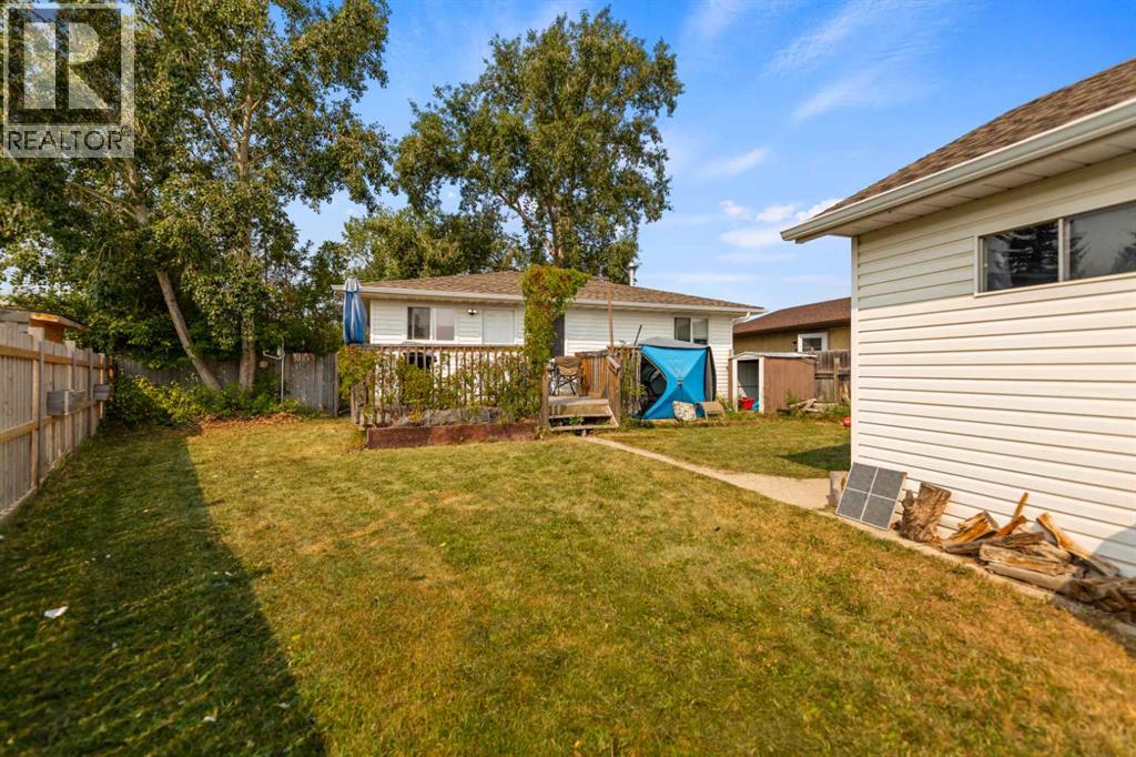 67 Falchurch Crescent NE - 28