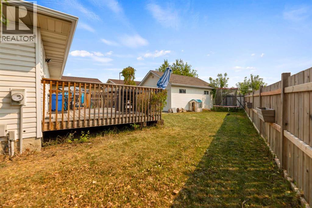 67 Falchurch Crescent NE - 32
